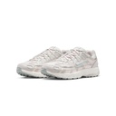 W NIKE P-6000 SE
