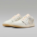 WMNS AIR JORDAN 1 LOW SE V2