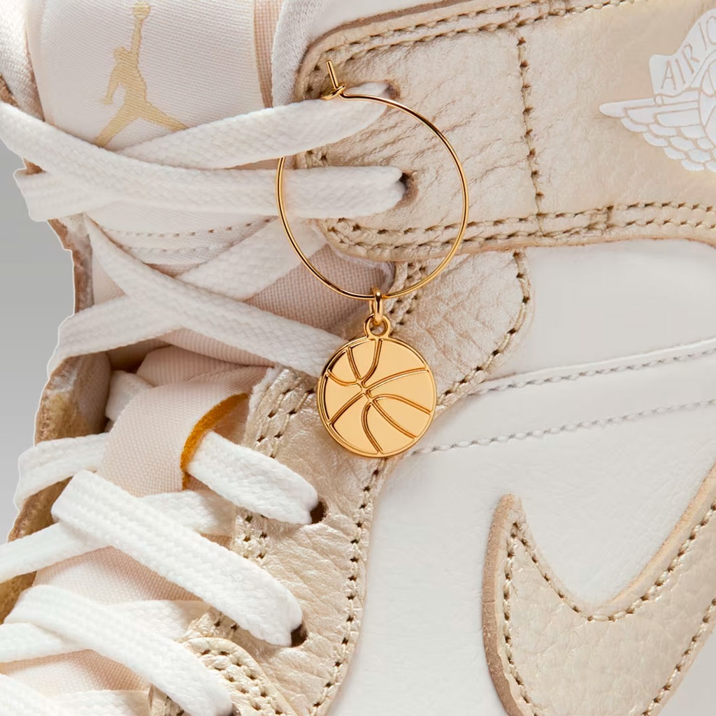 WMNS AIR JORDAN 1 MID SE V2