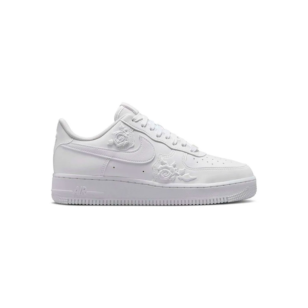 WMNS AIR FORCE 1 07 SE