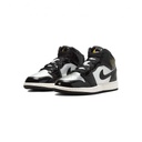 AIR JORDAN 1 MID SE UNI BG
