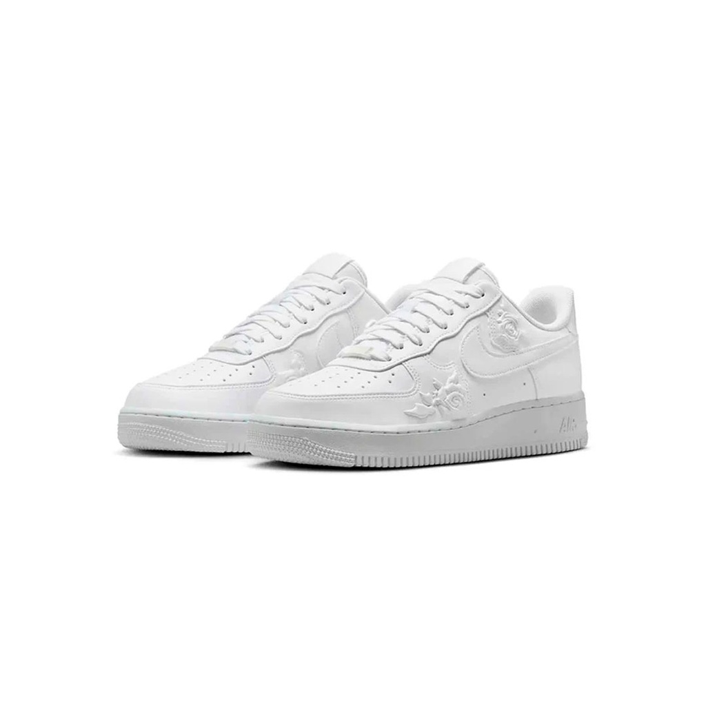 WMNS AIR FORCE 1 07 SE