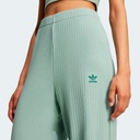 JD0767 ADIDAS APP TREFOIL ESSENTIALS FEMALE