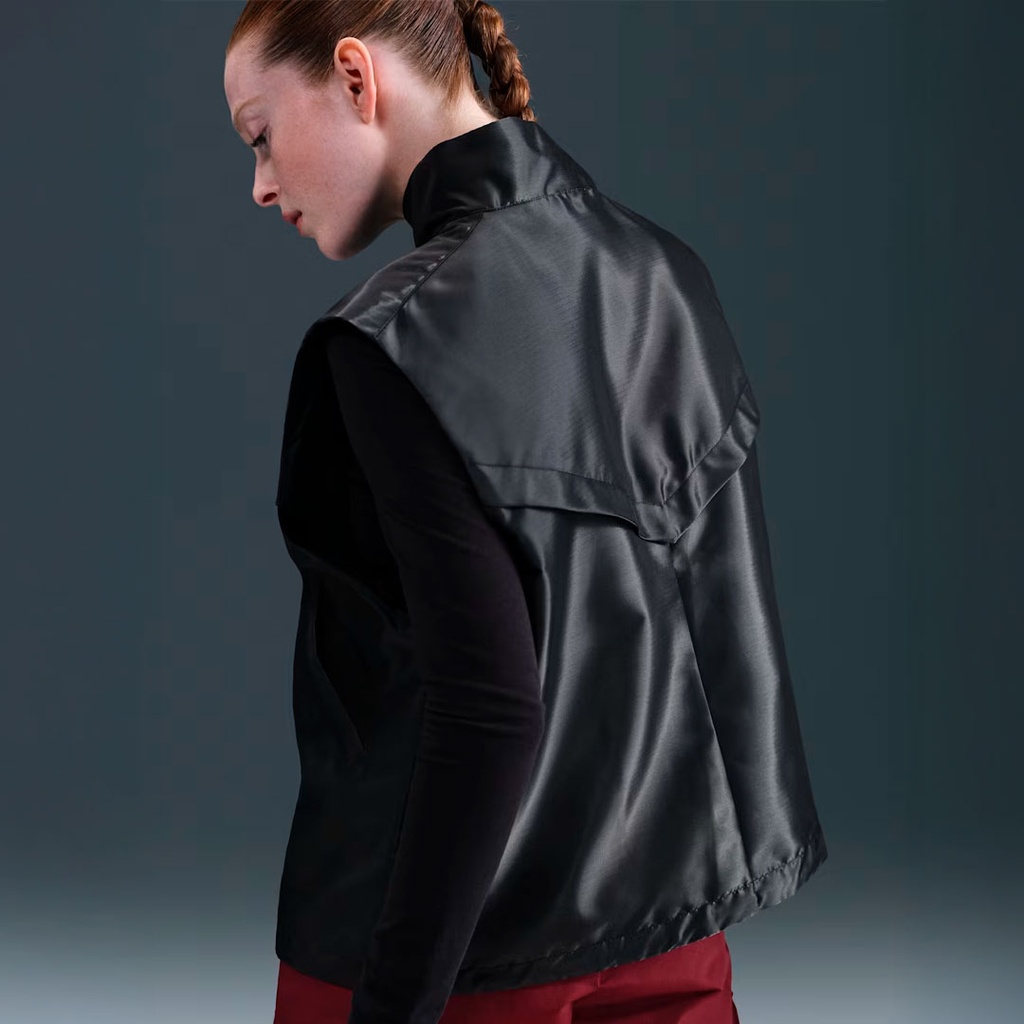 W NSW NK LIQ SHINE VEST