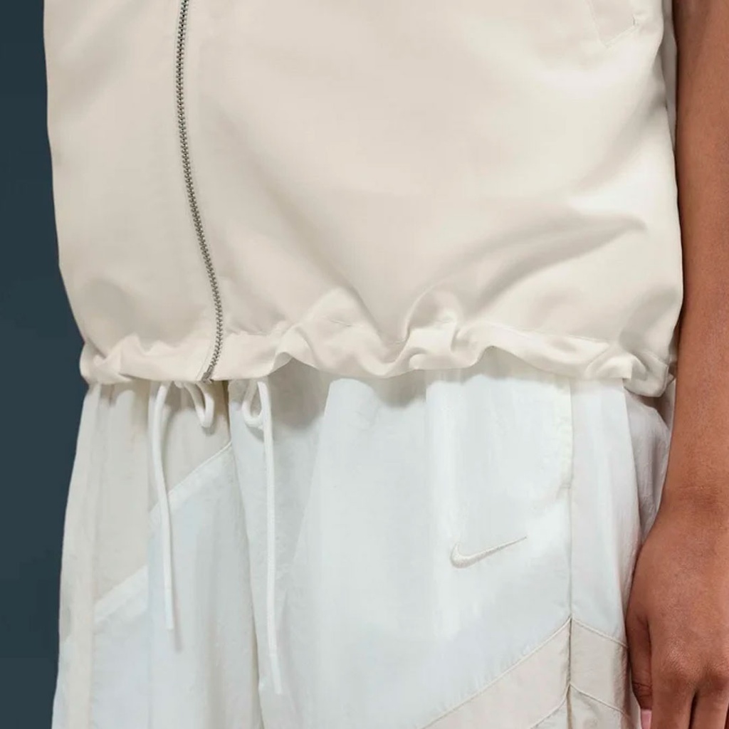 W NSW NK LIQ SHINE VEST