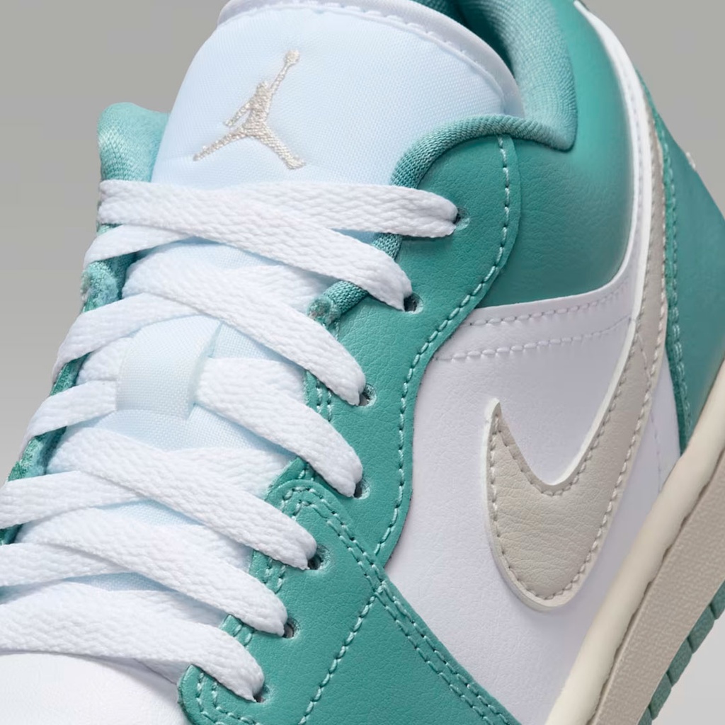 WMNS AIR JORDAN 1 LOW