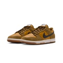 NIKE DUNK LOW RETRO SE ESS