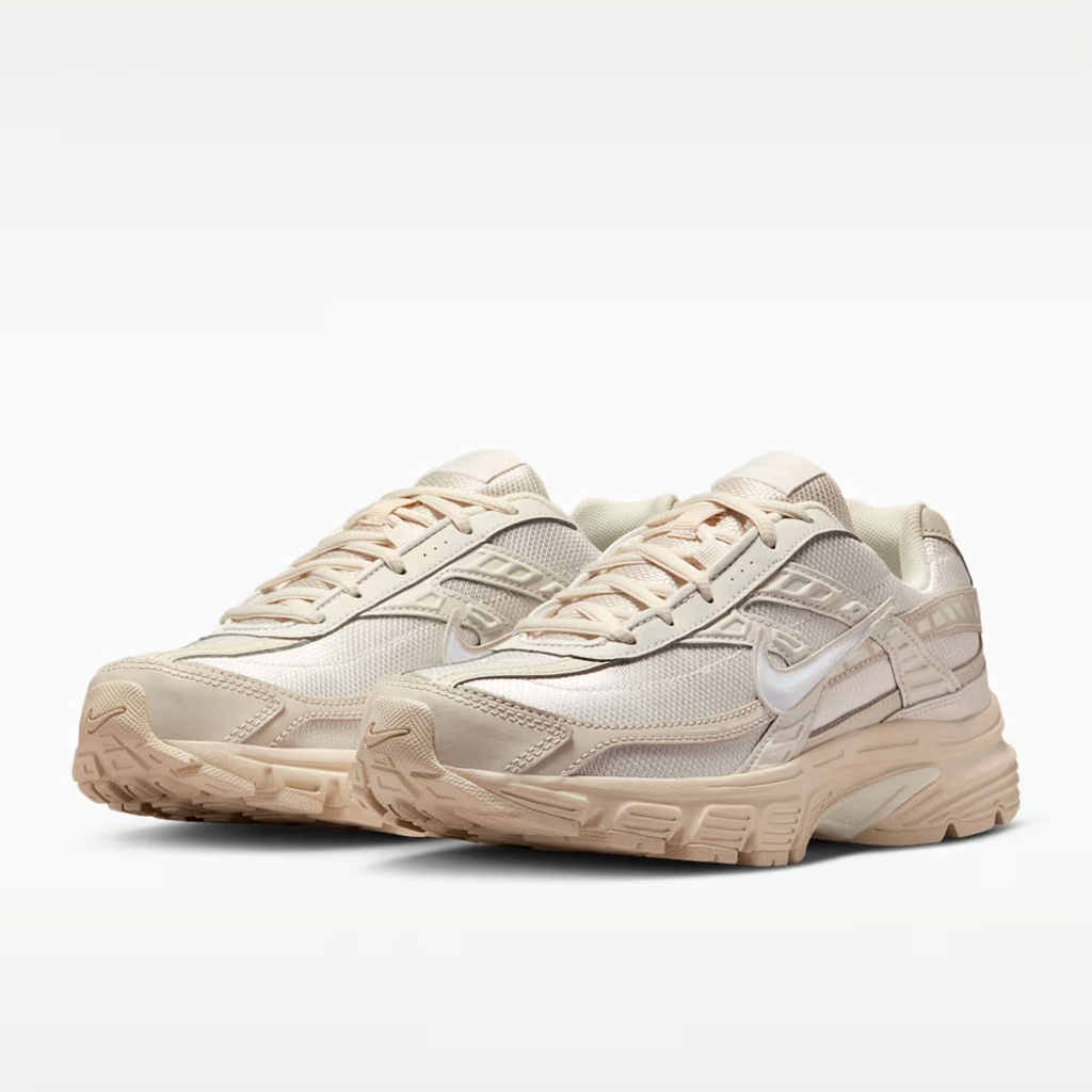 WMNS NIKE INITIATOR