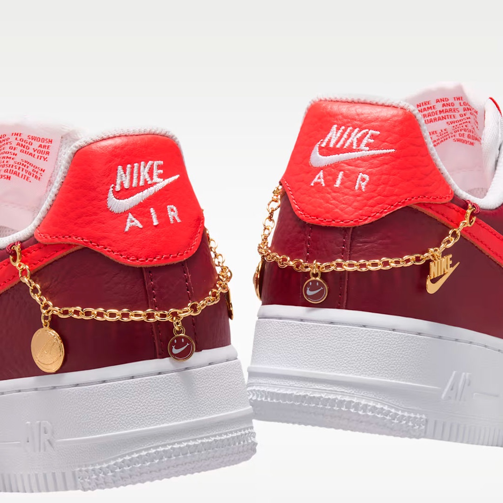 W AIR FORCE 1 07 SHOELERY