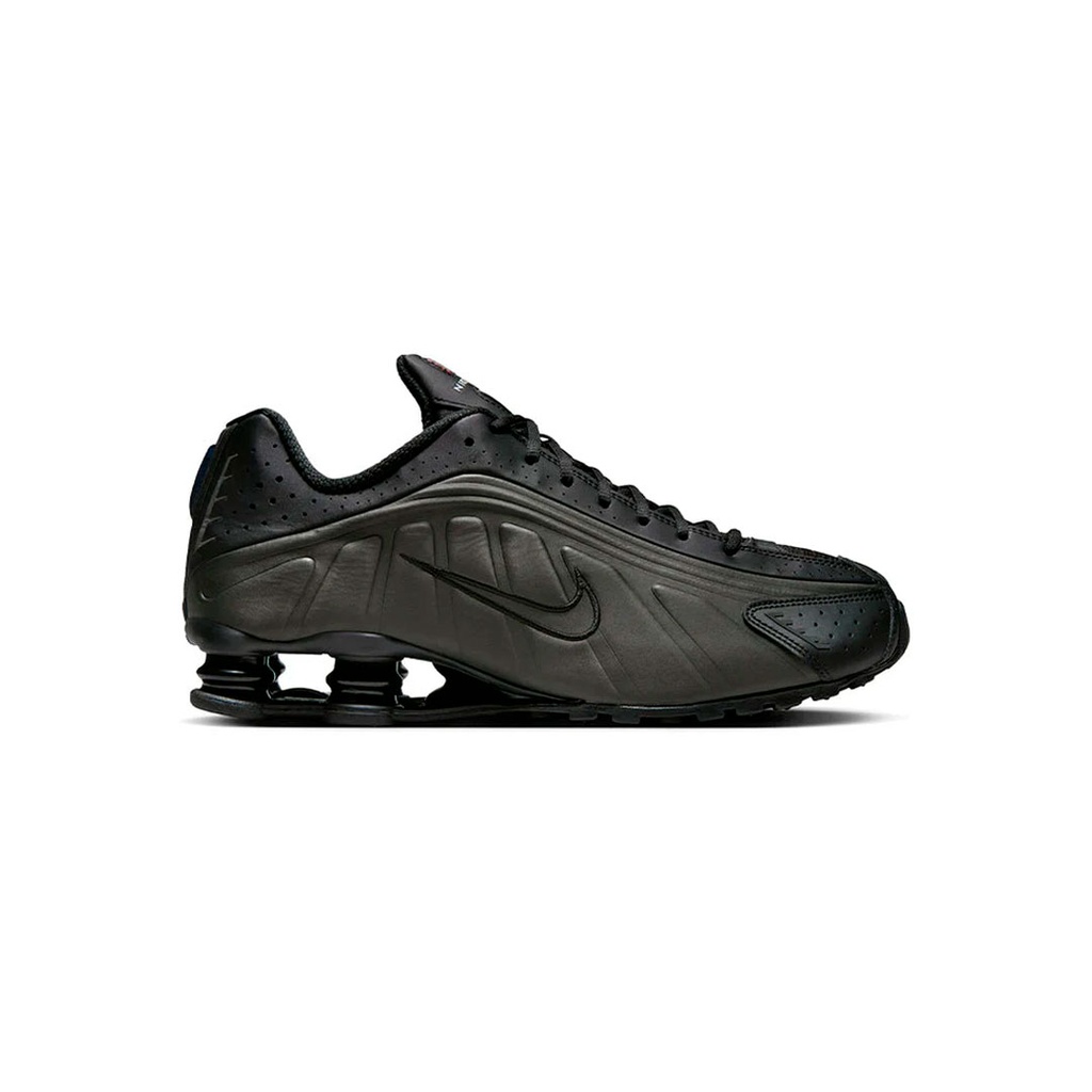 NIKE SHOX R4