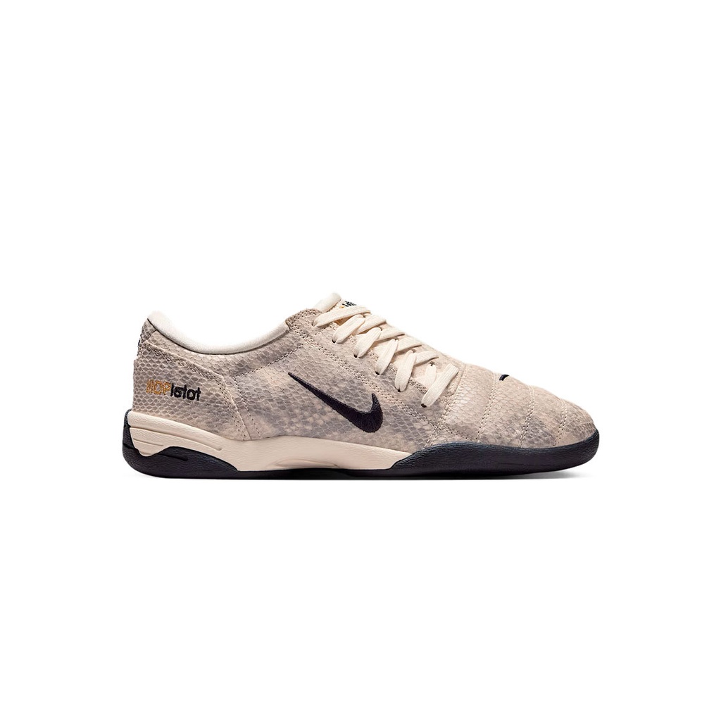WMNS NIKE T90 SE