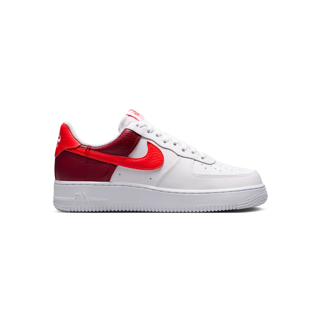 W AIR FORCE 1 07 SHOELERY