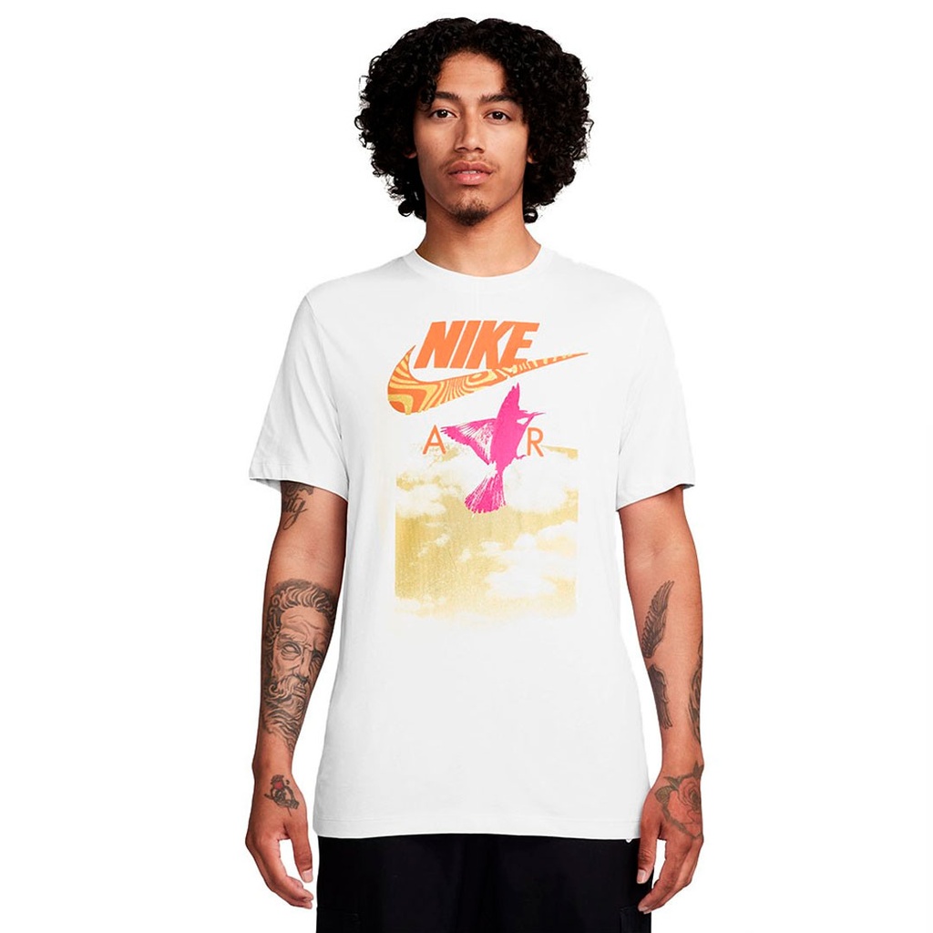 U NSW TEE BRANDRIFF IN AIR