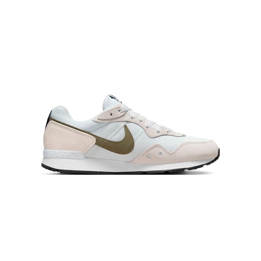 NIKE VENTURE RUNNER