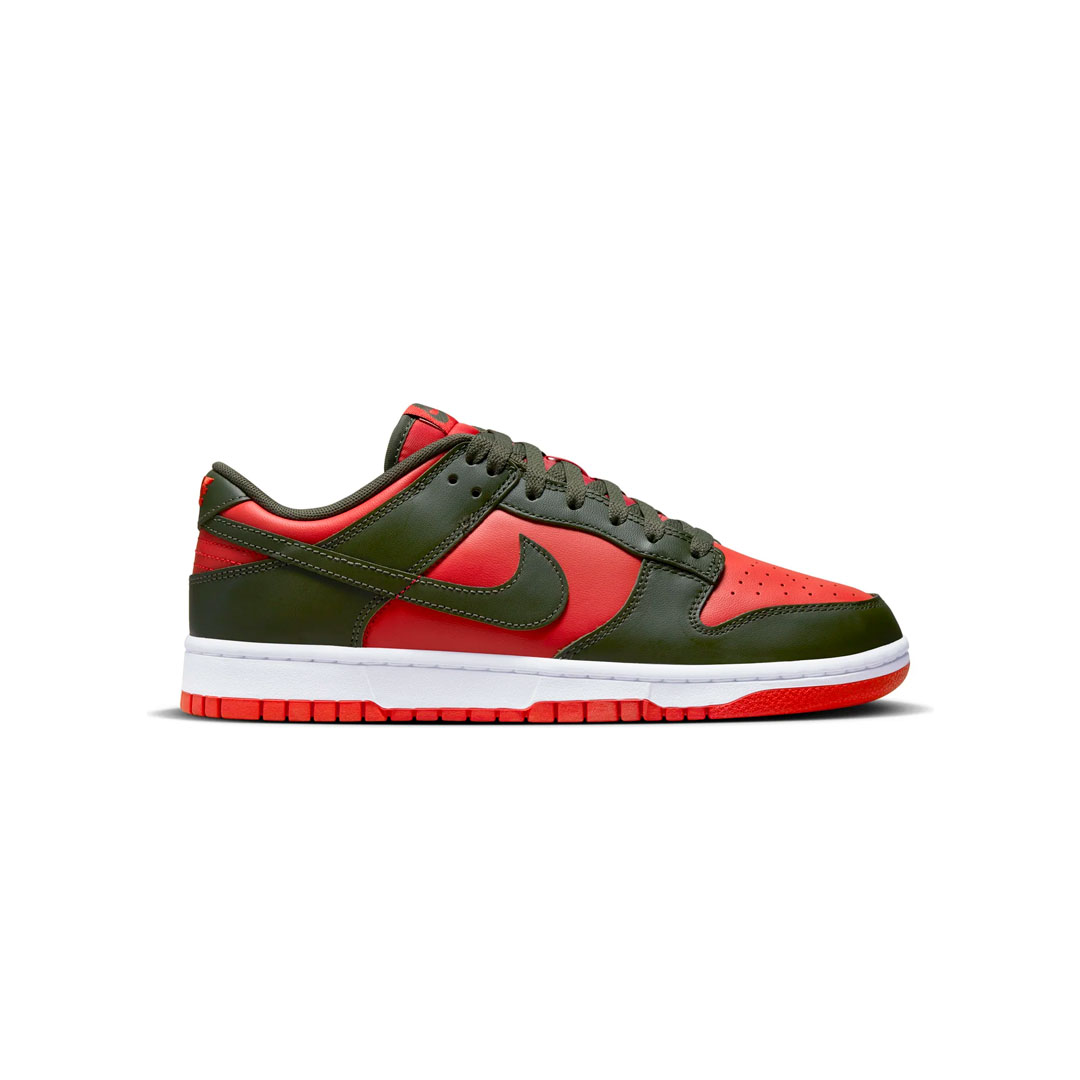 NIKE DUNK LOW RETRO BTTYS