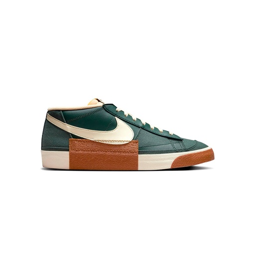 BLAZER LOW PRO CLUB BTS