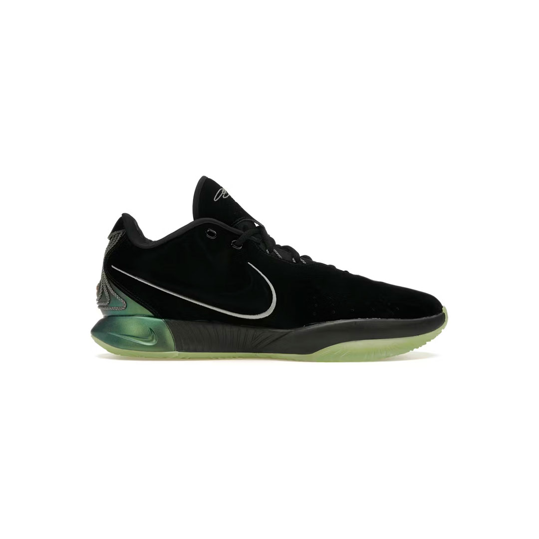 LEBRON XXI