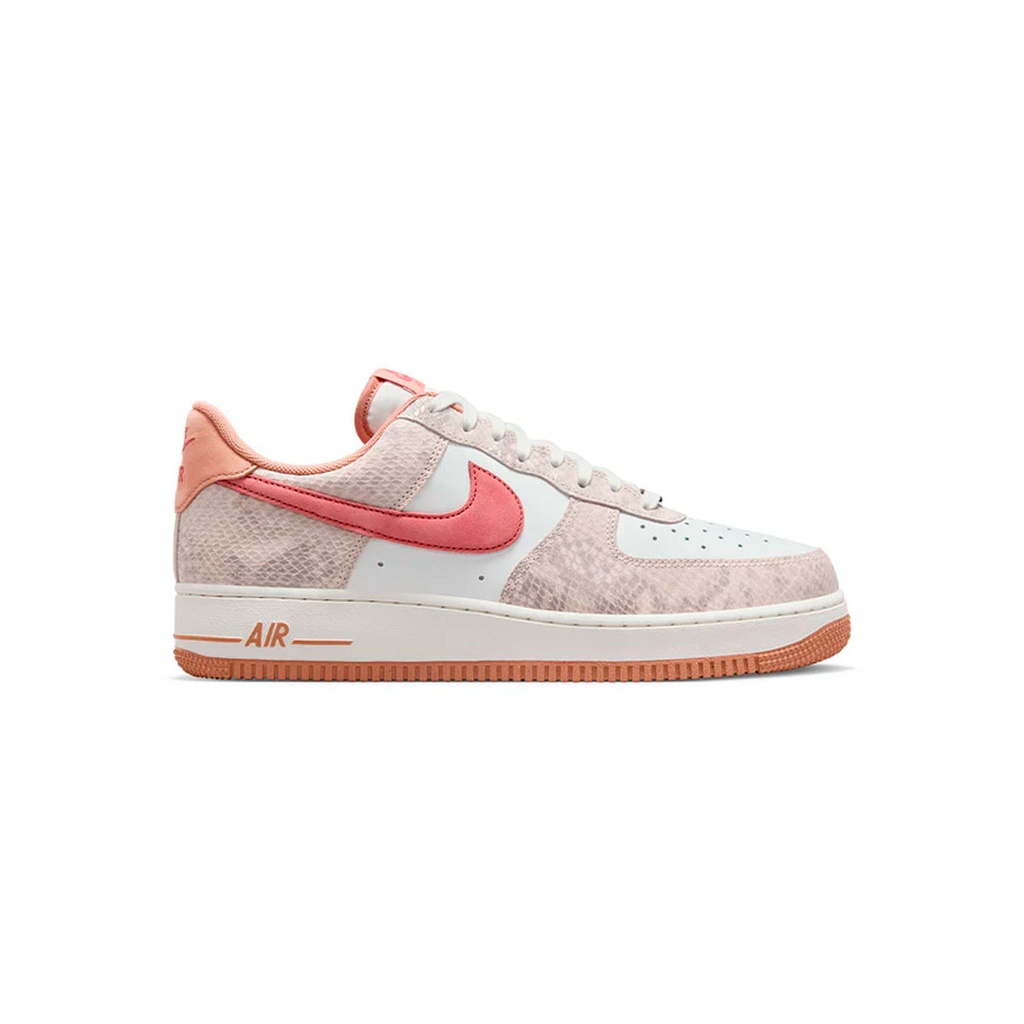 AIR FORCE 1 07 LV8 EMB