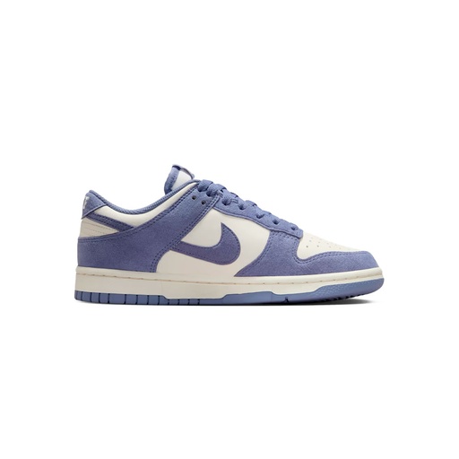 W NIKE DUNK LOW NC