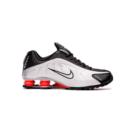 NIKE SHOX R4